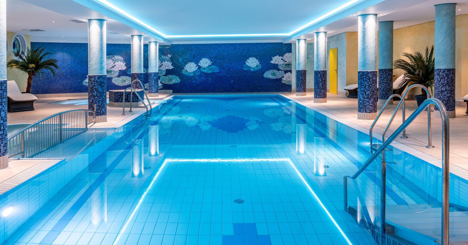 Schwimmbad im Strandhotel Seerose