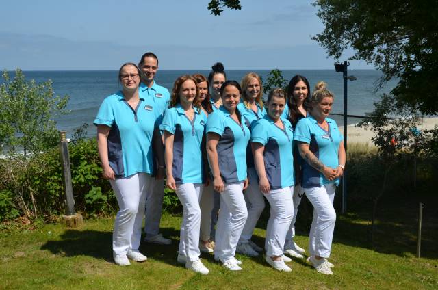 Gruppenfoto Housekeeping Strandhotel Seerose Usedom  #1
