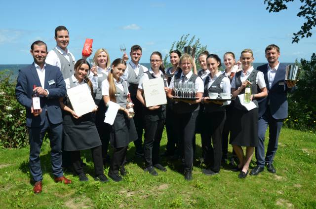 Unser Service-Team - Strandhotel Seerose #1
