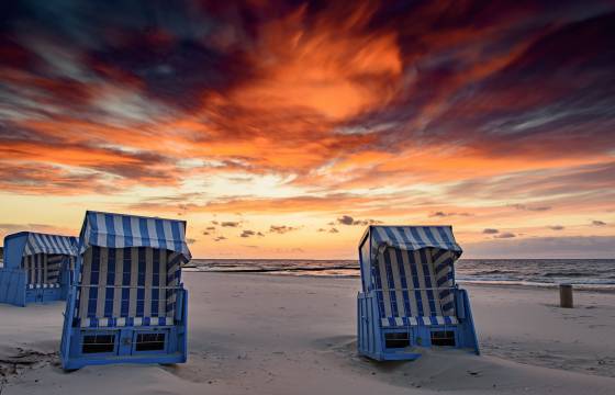 Sonnenuntergang und Strandkörbe auf Usedom